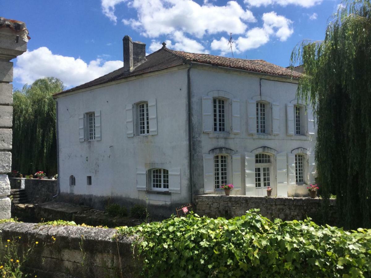 La Maison Du Pont La Rochebeaucourt-et-Argentine Екстер'єр фото